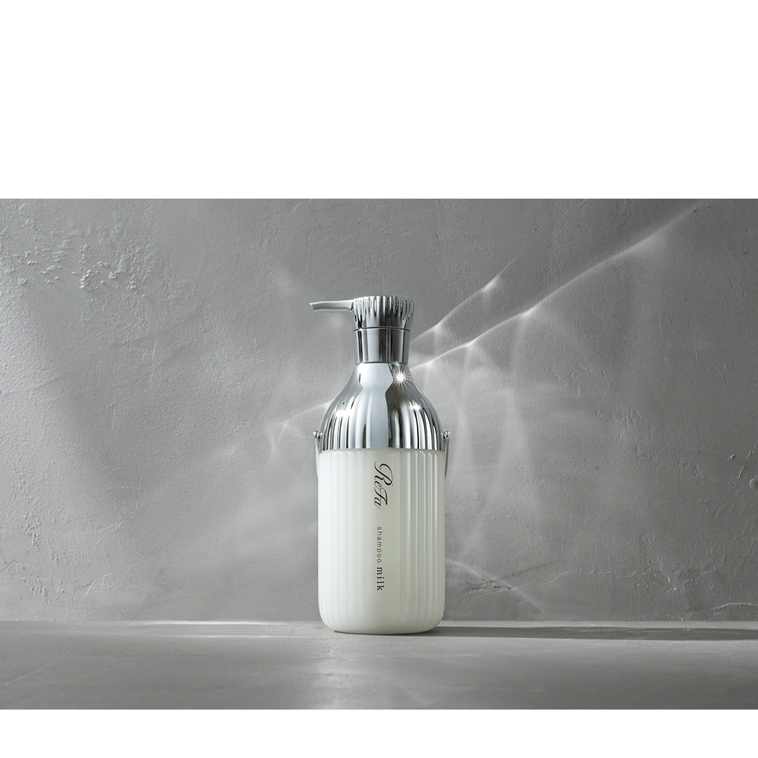 ReFa Milk Protein Shampoo (500ml) - White/Pink