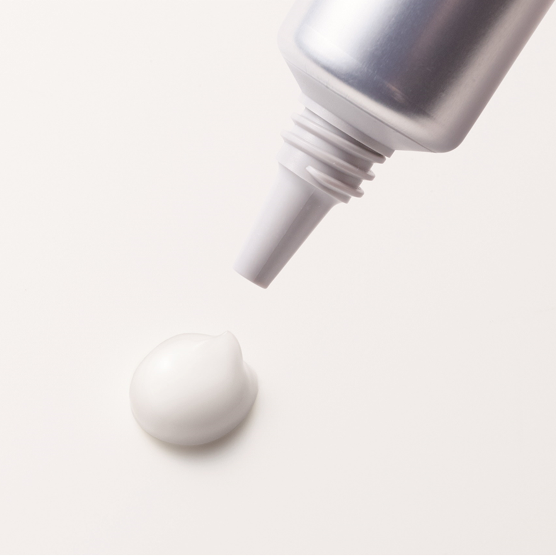 ORBIS Wrinkle White Essence (30g)